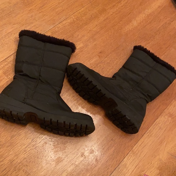 Khombu winter boots side zip man made materials very nice good condition 9 - Picture 1 of 12